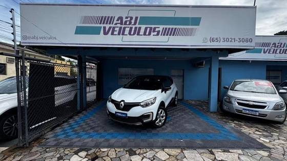 RENAULT CAPTUR 1.6 16V SCE FLEX INTENSE X-TRONIC RENAULT CAPTUR 1.6 16V SCE FLEX INTENSE X-TRONIC